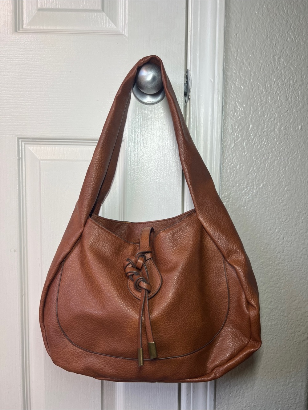 Brown Leather Knot-Detail Shoulder Bag